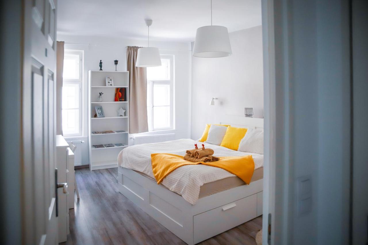 Malasits Art Home Γκιόρ Εξωτερικό φωτογραφία